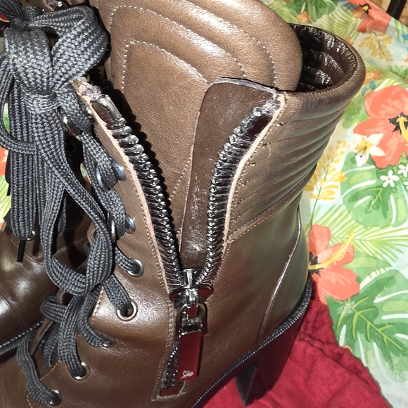 Christian Louboutin Women's Brown Leather Boots Size 42 11 - Picture 10 of 16